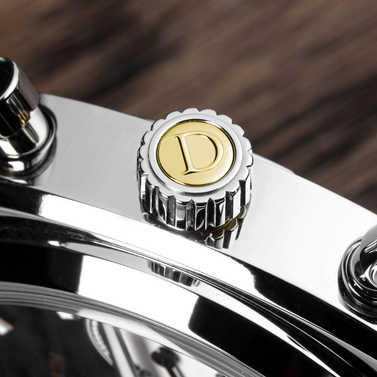 
                  
                    Chronograph 42 Quartz
                  
                